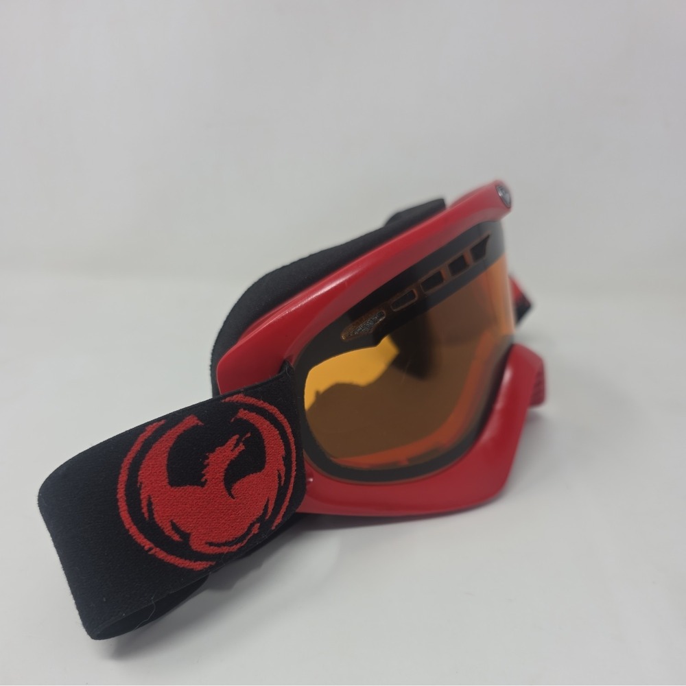 Dragon Alliance DX Ski Snowboard Goggles Red Frame Amber Tint Lens Unisex OTG - Picture 3 of 5